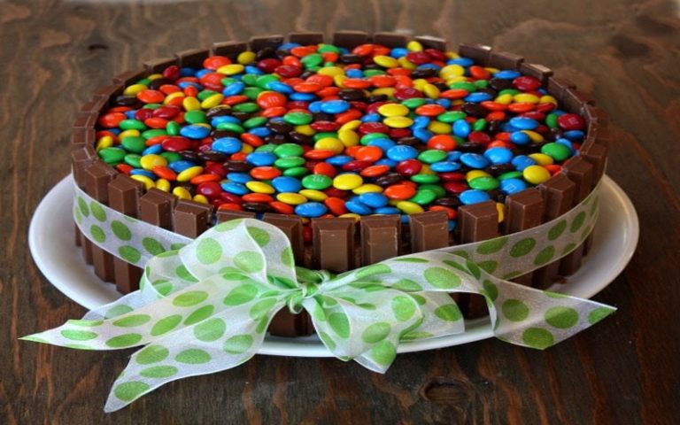 Cake Decoration and Filling Ideas with Gems and Kitkat- Bakingo Blog