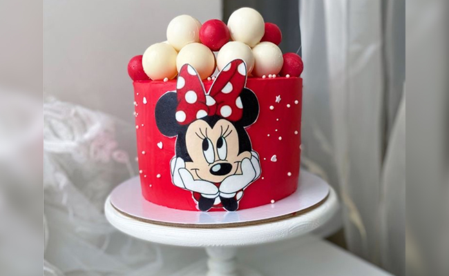 Cartoon Mania Cake