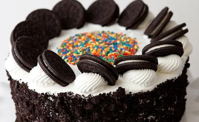 Occasions Perfect for Serving Oreo Cake