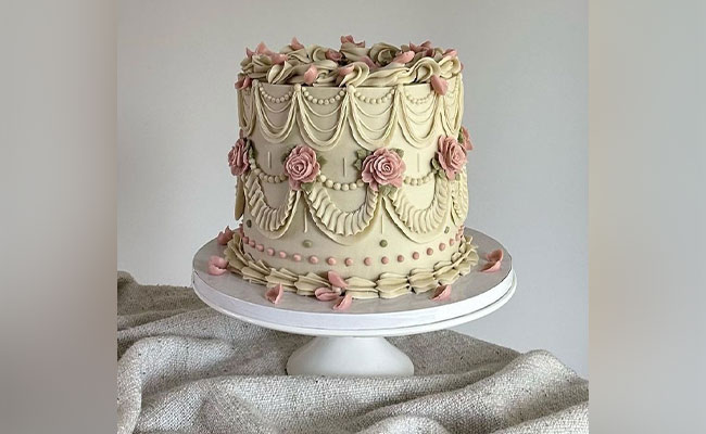 Vintage-Inspired Cakes