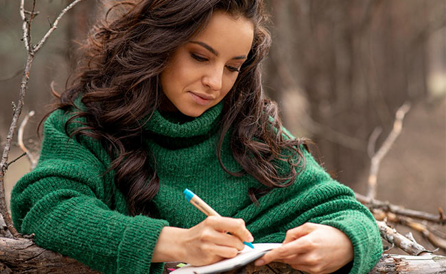 Write Heartfelt Letters to Women You Care For